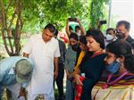 केशवपुरम में विधायक गुप्ता ने किया पौधरोपण