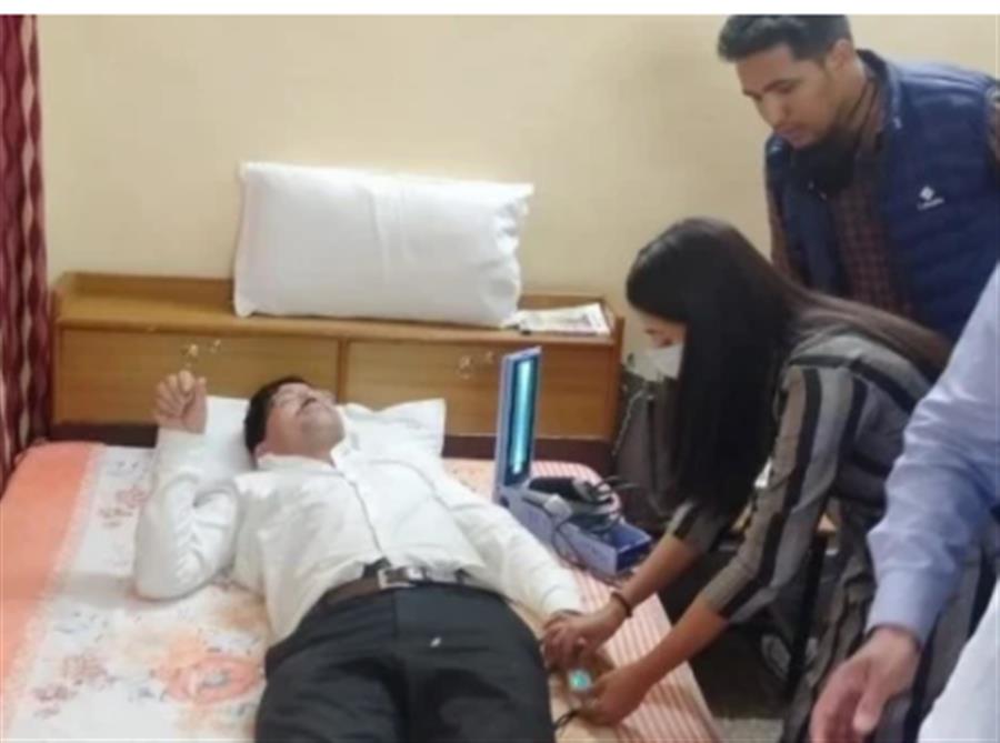 कार हादसे में विधायक सुरेंद्र शौरी समेत सात लोग घायल, 50 मीटर नीचे लुढ़की गाड़ी