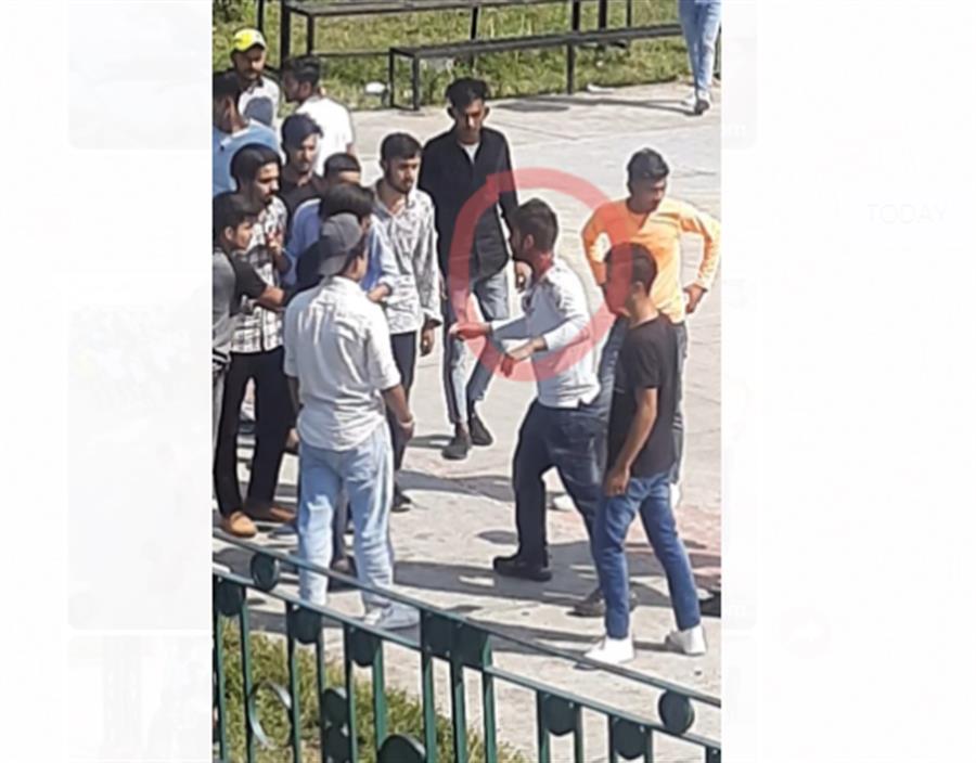 कॉलेज रोड कांगड़ा में दिनदिहाड़े छात्रों में हुआ खूनी संघर्ष