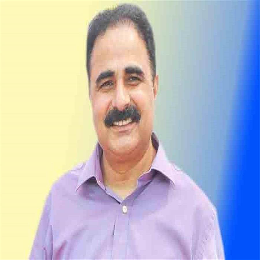 शहीद विक्रम बत्तरा और संजय कुमार के परिजनों से प्रतीमा लगाने के पैसे लेना शर्म की बात: डॉ. राजेश