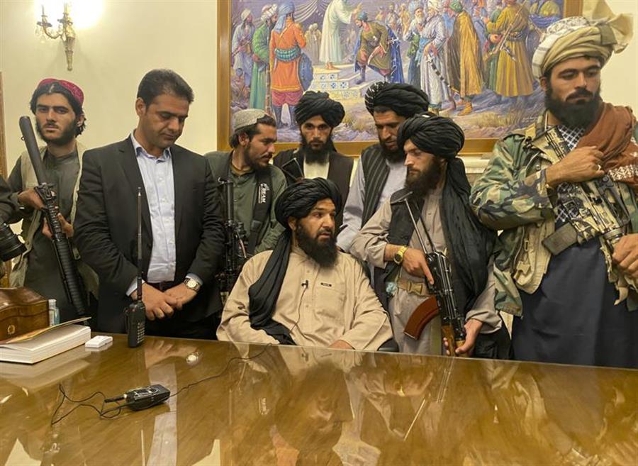 तालिबान ने आम माफी  की घोषणा की, महिलाओं से सरकार में शामिल होने का आह्वान किया