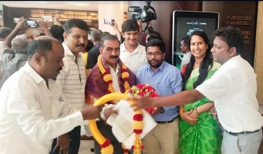 राष्ट्रीय पेंशन योजना कर्मचारी संघ कर्नाटक ने ओपीएस लागू करने के लिए मुख्यमंत्री का आभार जताया