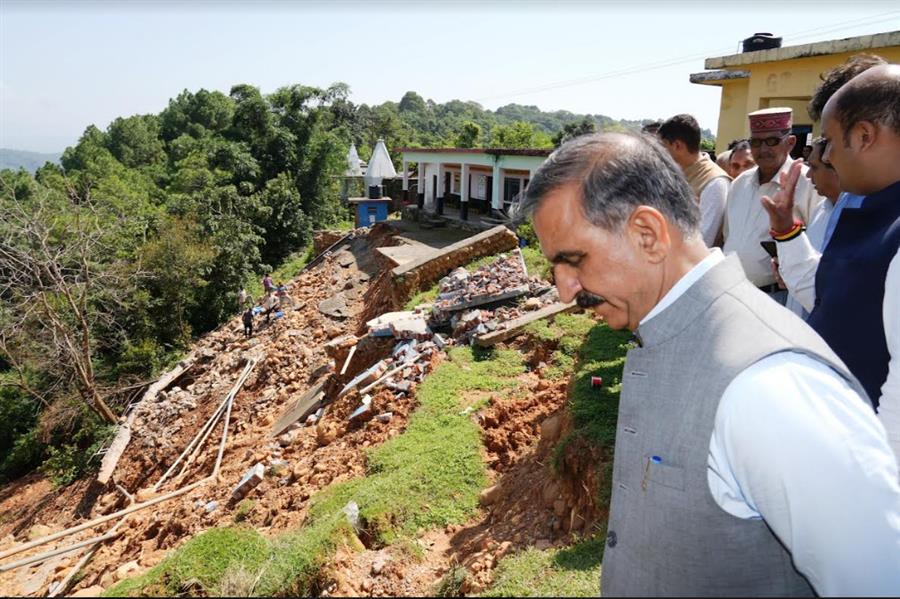 मुख्यमंत्री ने जयसिंहपुर और सुलह विधानसभा क्षेत्र में आपदा प्रभावित गांवों का निरीक्षण किया