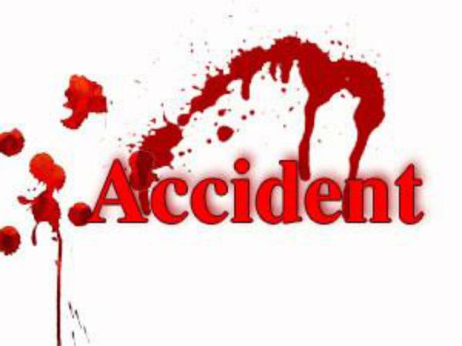 बेकाबू ट्रक ने पहले स्‍कूटी चालक को रौंदा, फिर राहगीर को कुचल कर मार डाला