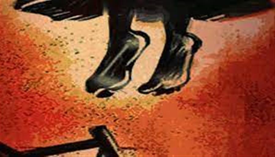 23 वर्षीय युवती ने फंदा लगाकर की आत्‍महत्‍या
