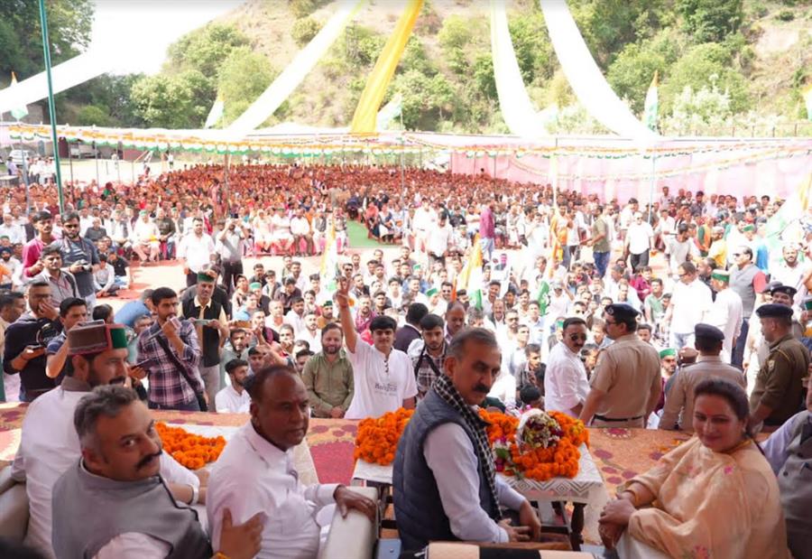 जनता की भावनाओं का सौदा करने वालों को ना बख्शें: मुख्यमंत्री