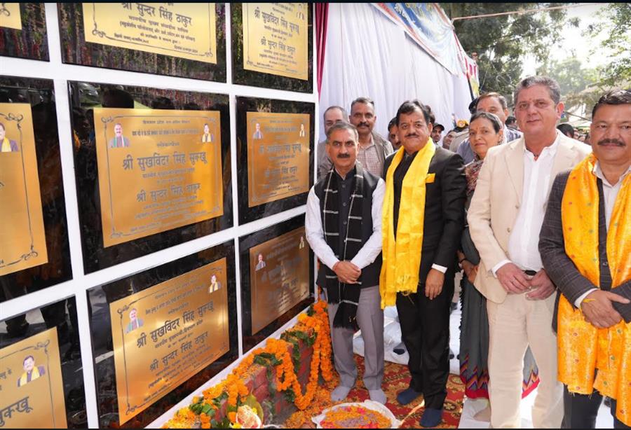 मुख्यमंत्री ने कुल्लू के लिए 102 करोड़ रुपये की परियोजनाओं की सौगात दी