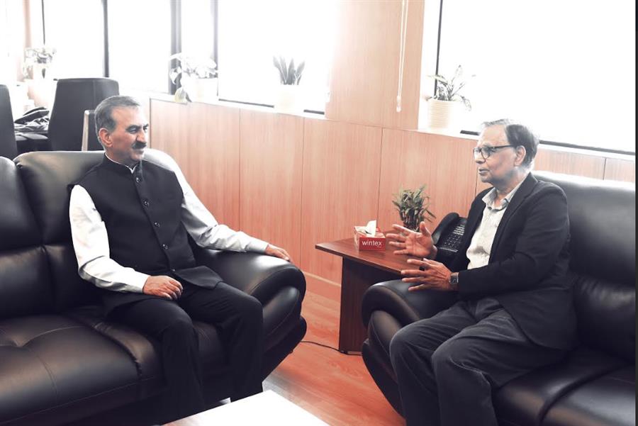 सीएम सुक्‍खू ने 16वें वित्तायोग के अध्यक्ष से भेंट की, आरडीजी जारी रखने का आग्रह किया