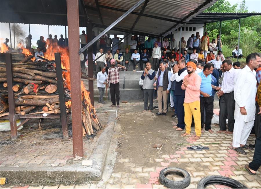 बस हादसे ने लील ली 18 जिंदगियां, मंजर देख कर हर आंख नम: जयराम ठाकुर
