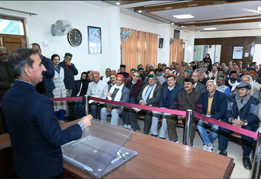 पैंशनरों के लंबित चिकित्सा बिलों की अदायगी एक माह के भीतर होगी: मुख्यमंत्री