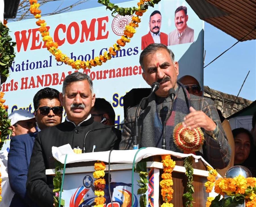 हिमाचल के स्कूलों में मोबाइल इस्तेमाल पर 1 मार्च से रोक, लगेगा 500 रुपये जुर्माना