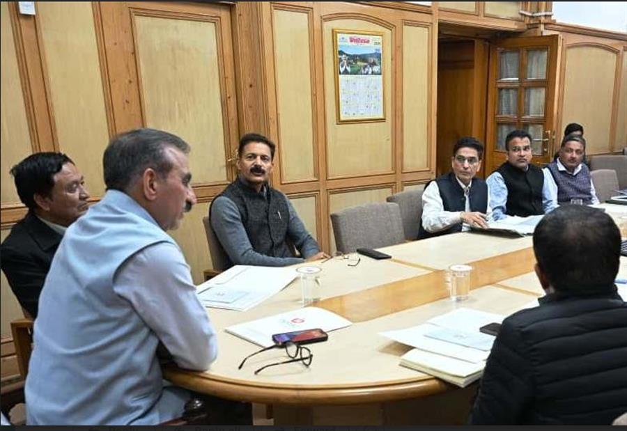 सीएम ने एचपीएमसी को सेब खरीद के लिए समुचित व्यवस्था करने के दिए निर्देश