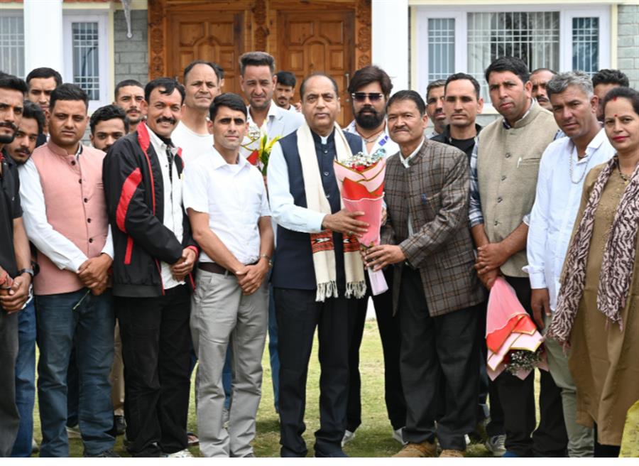 पंचायत चुनावों में कांग्रेस का सफाया, सीएम सुक्खू की कुर्सी ख़तरे में: जयराम ठाकुर