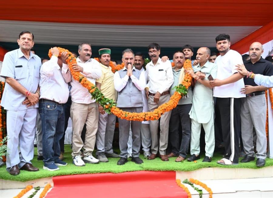 300 डॉक्टर, 200 स्पेशलिस्ट डॉक्टर और 150 सुपर स्पेशलिस्ट डॉक्टर भर्ती करेगी सरकार: सीएम