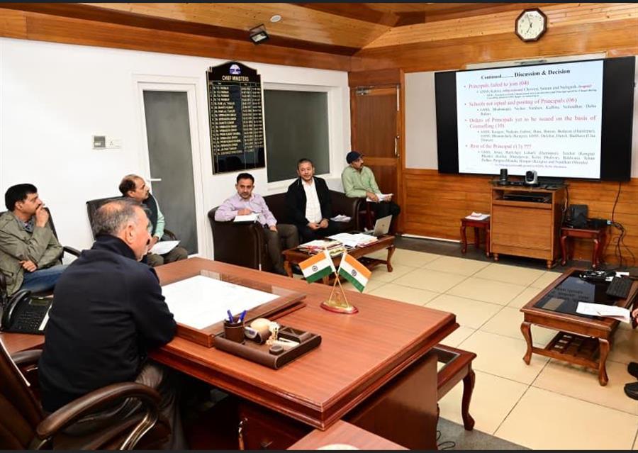 सीबीएसई स्कूलों के ड्रेस कोड, यूनिफॉर्म और भवनों के लिए विशिष्ट रंग शीघ्र होंगे निर्धारितः सीएम