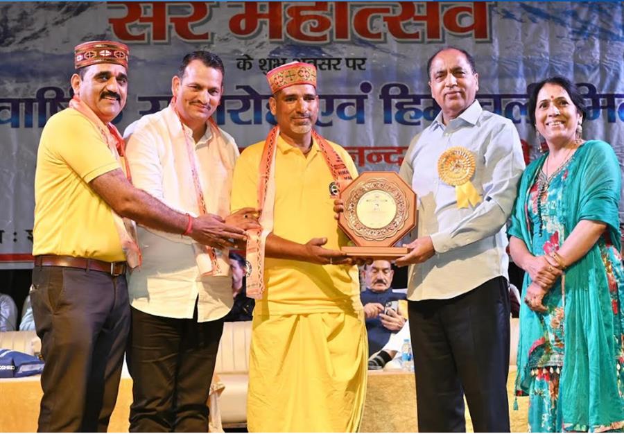 नई दिल्ली में मंडी जनकल्याण सभा के सैर महोत्सव में शामिल हुए जयराम ठाकुर
