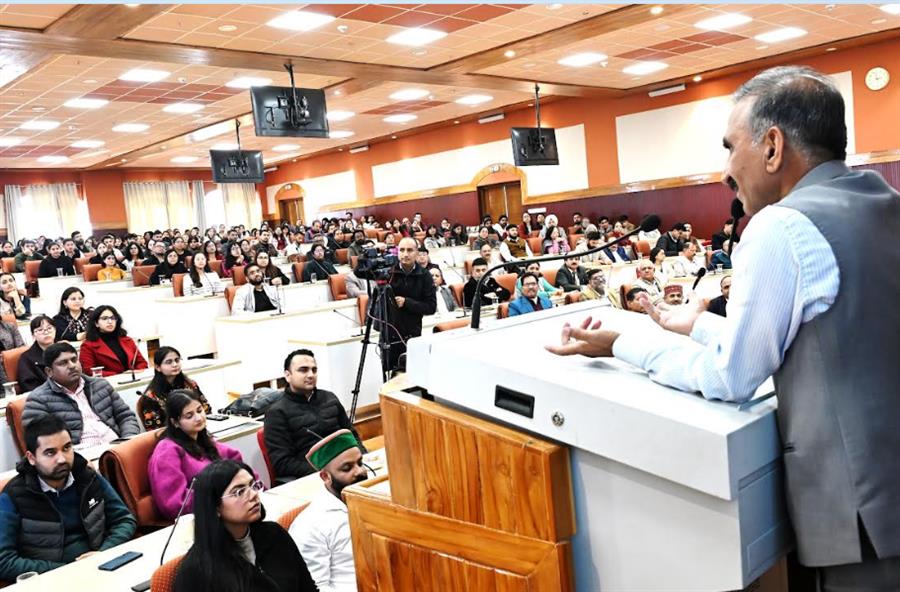 आईजीएमसी शिमला और टांडा मेडिलक कॉलेज में खुलेंगे जेरियाट्रिक मेडिसिन विभाग:सीएम